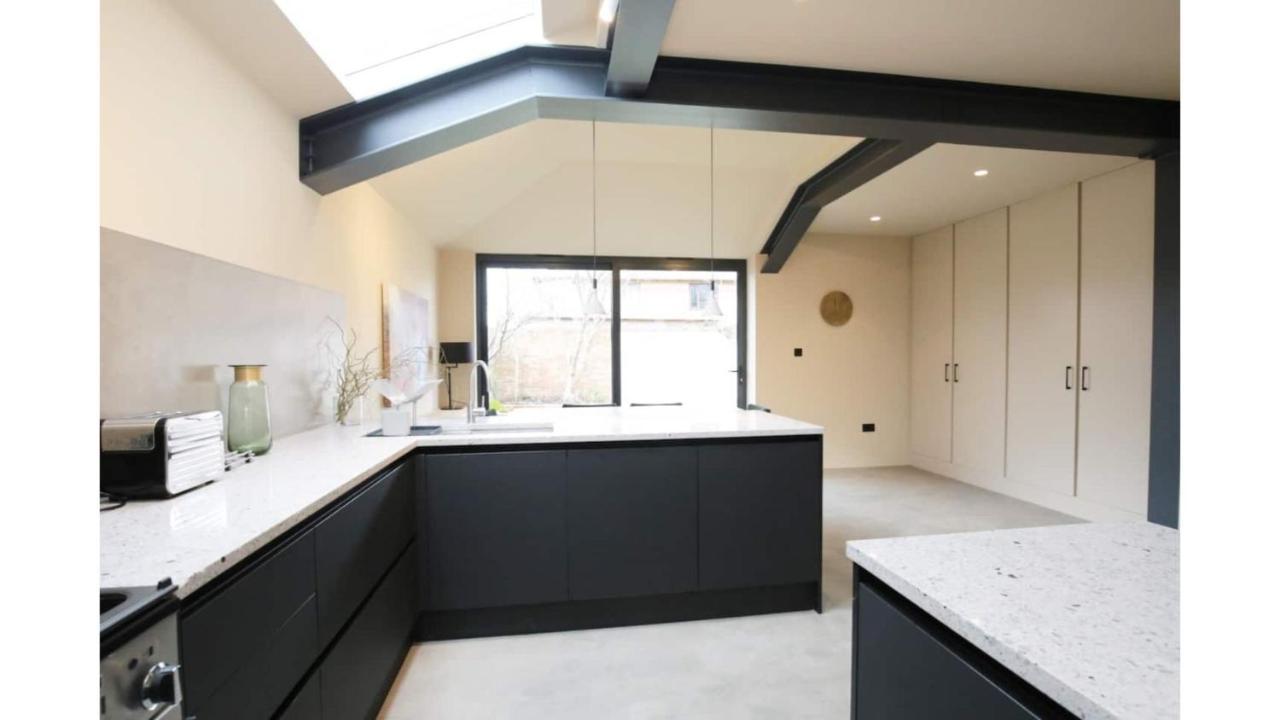 Pass The Keys Stunning, Brand New 3Br Home - Central Oxford Buitenkant foto